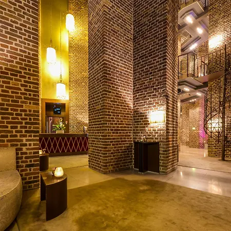 Wasserturm Cologne, Curio Collection By Hilton מלון 4*