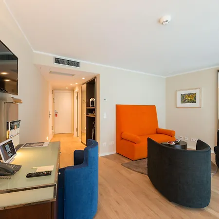 Hotel Wasserturm Cologne, Curio Collection By Hilton