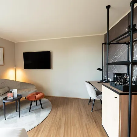 Hotel Wasserturm Cologne, Curio Collection By Hilton 4*