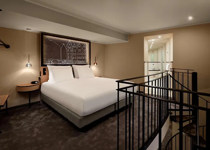 Hotel Wasserturm Cologne, Curio Collection By Hilton Cologne