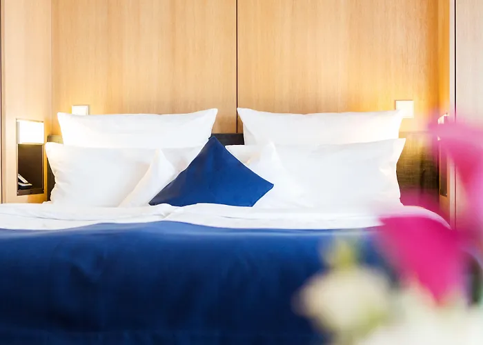 Hotel Wasserturm Cologne, Curio Collection By Hilton Cologne