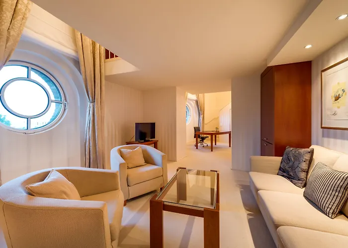 Wasserturm Cologne, Curio Collection By Hilton 4*