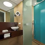 Hotel Wasserturm Cologne, Curio Collection By Hilton Keulen