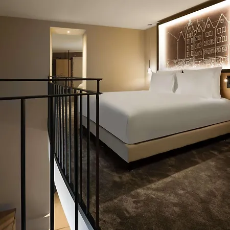 Hotell Wasserturm Cologne, Curio Collection By Hilton 4*