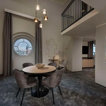 Hotell Wasserturm Cologne, Curio Collection By Hilton
