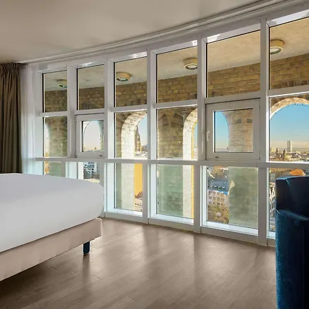 Wasserturm Cologne, Curio Collection By Hilton Hotell 4*