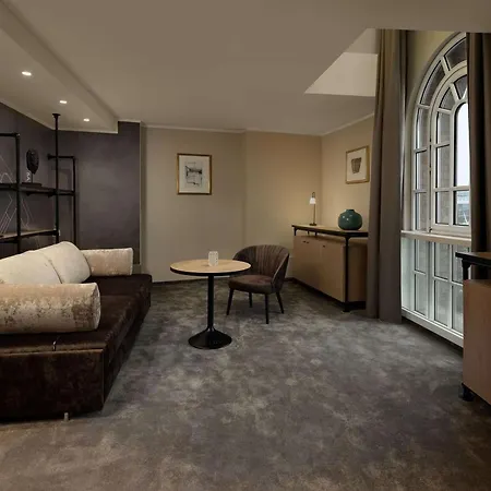 Wasserturm Cologne, Curio Collection By Hilton Hotel Keulen