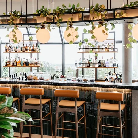 Hotel Wasserturm Cologne, Curio Collection By Hilton Keulen