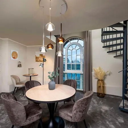 Hotell Wasserturm Cologne, Curio Collection By Hilton 4*