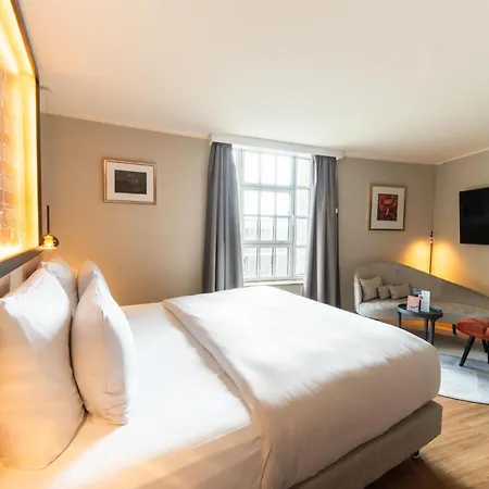 Wasserturm Cologne, Curio Collection By Hilton 4* Köln