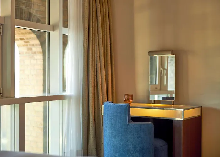 酒店 Wasserturm Cologne, Curio Collection By Hilton 4*