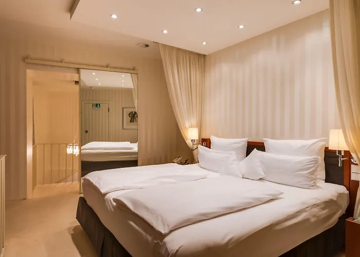 Wasserturm Cologne, Curio Collection By Hilton 酒店 4*