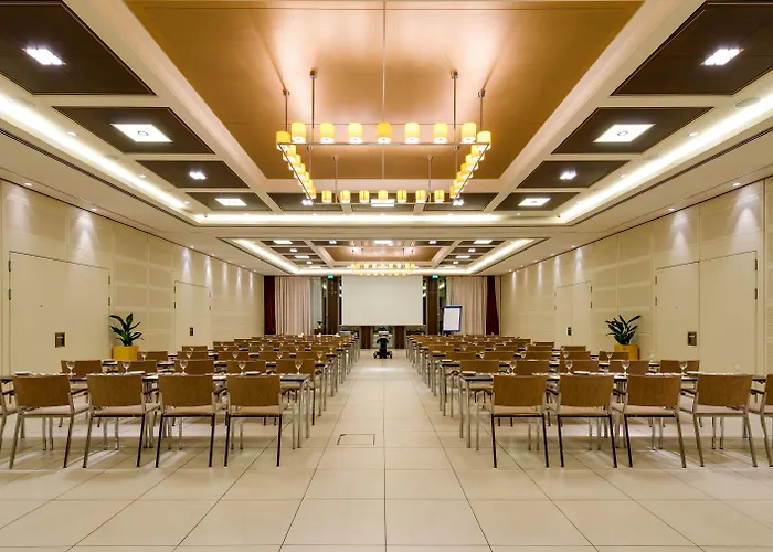 Hotel Wasserturm Cologne, Curio Collection By Hilton 4*