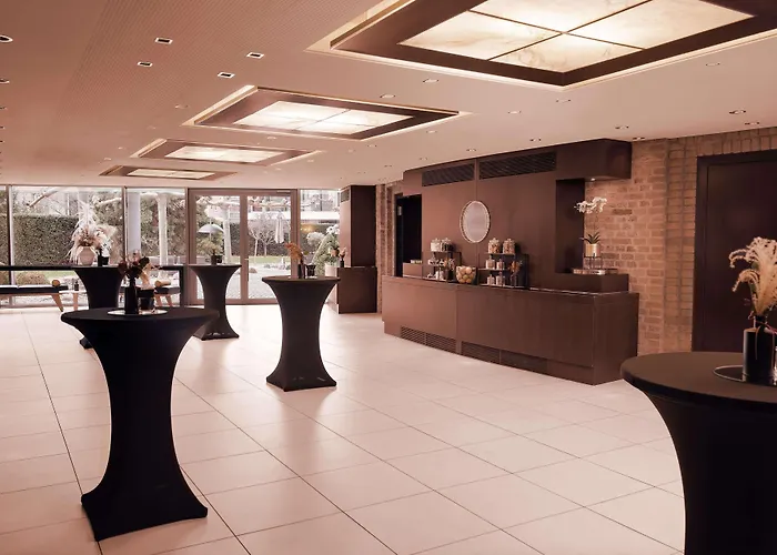 Hotel Wasserturm Cologne, Curio Collection By Hilton 4*