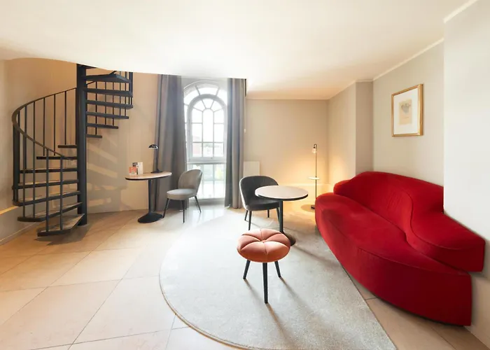 Hotel Wasserturm Cologne, Curio Collection By Hilton Cologne
