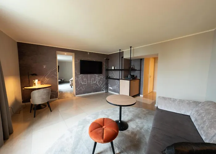 Hotel Wasserturm Cologne, Curio Collection By Hilton Cologne