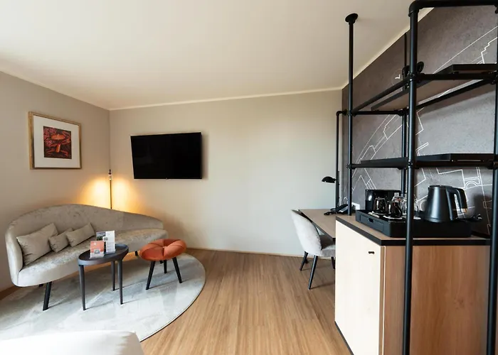 Hotel Wasserturm Cologne, Curio Collection By Hilton 4*