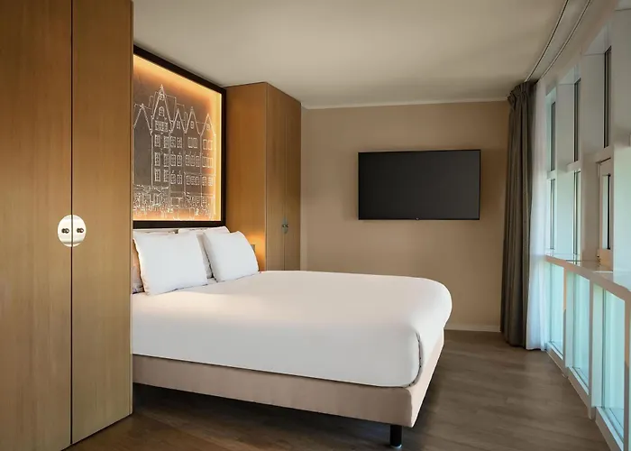 Wasserturm Cologne, Curio Collection By Hilton Hotel 4*