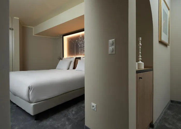 Wasserturm Cologne, Curio Collection By Hilton Cologne