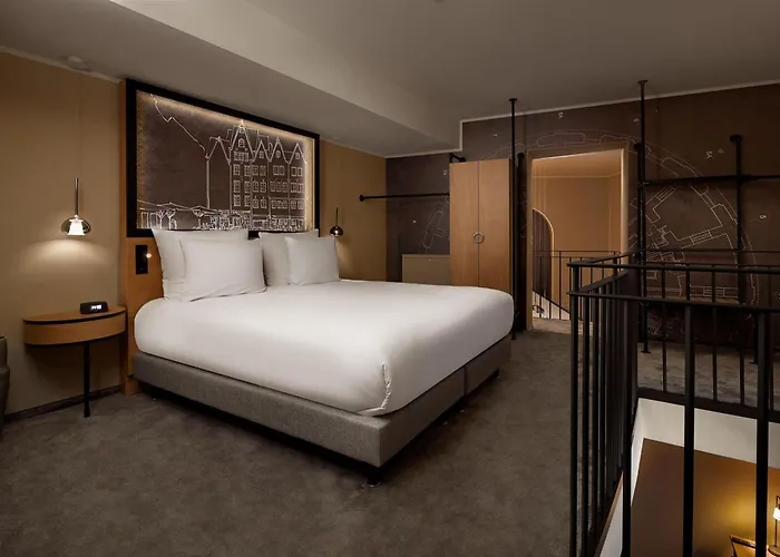 Hotel Wasserturm Cologne, Curio Collection By Hilton 4*