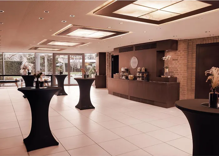 Hotel Wasserturm Cologne, Curio Collection By Hilton Cologne