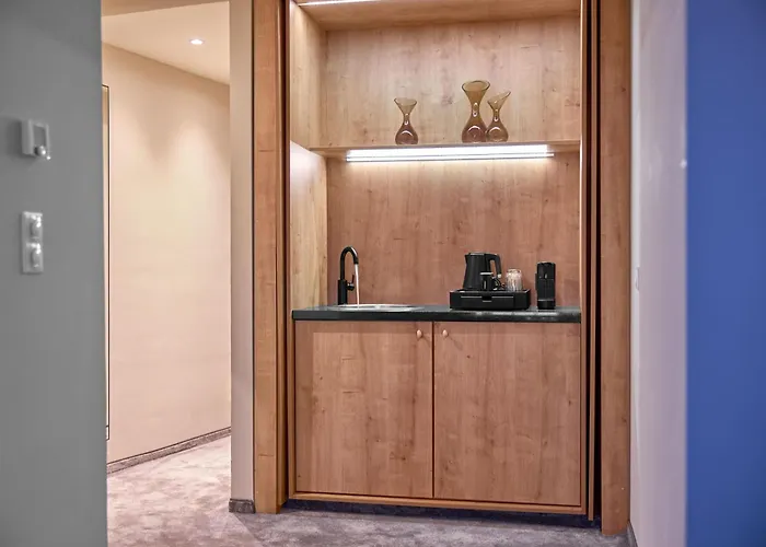 Hotel Wasserturm Cologne, Curio Collection By Hilton 4*
